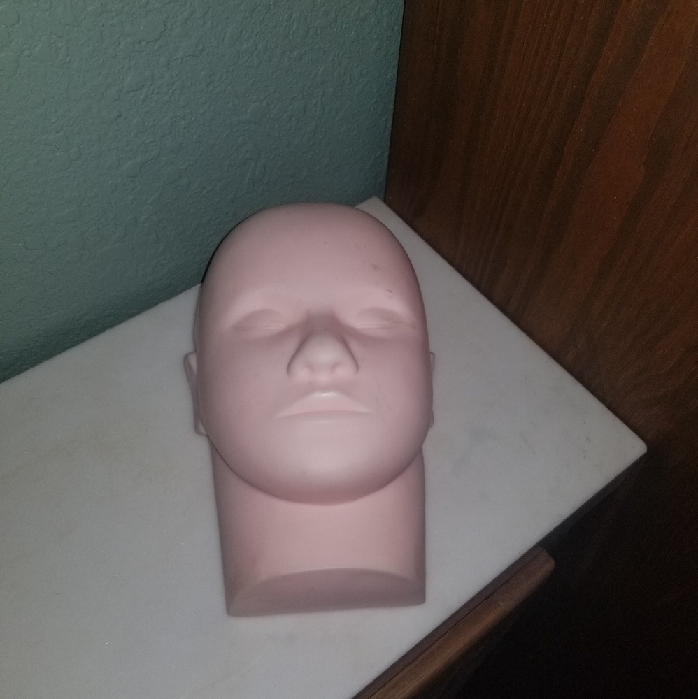 Flat head for training eyelash extension